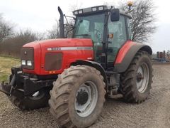 AGCO Massey Ferguson 8200er-Baueihe