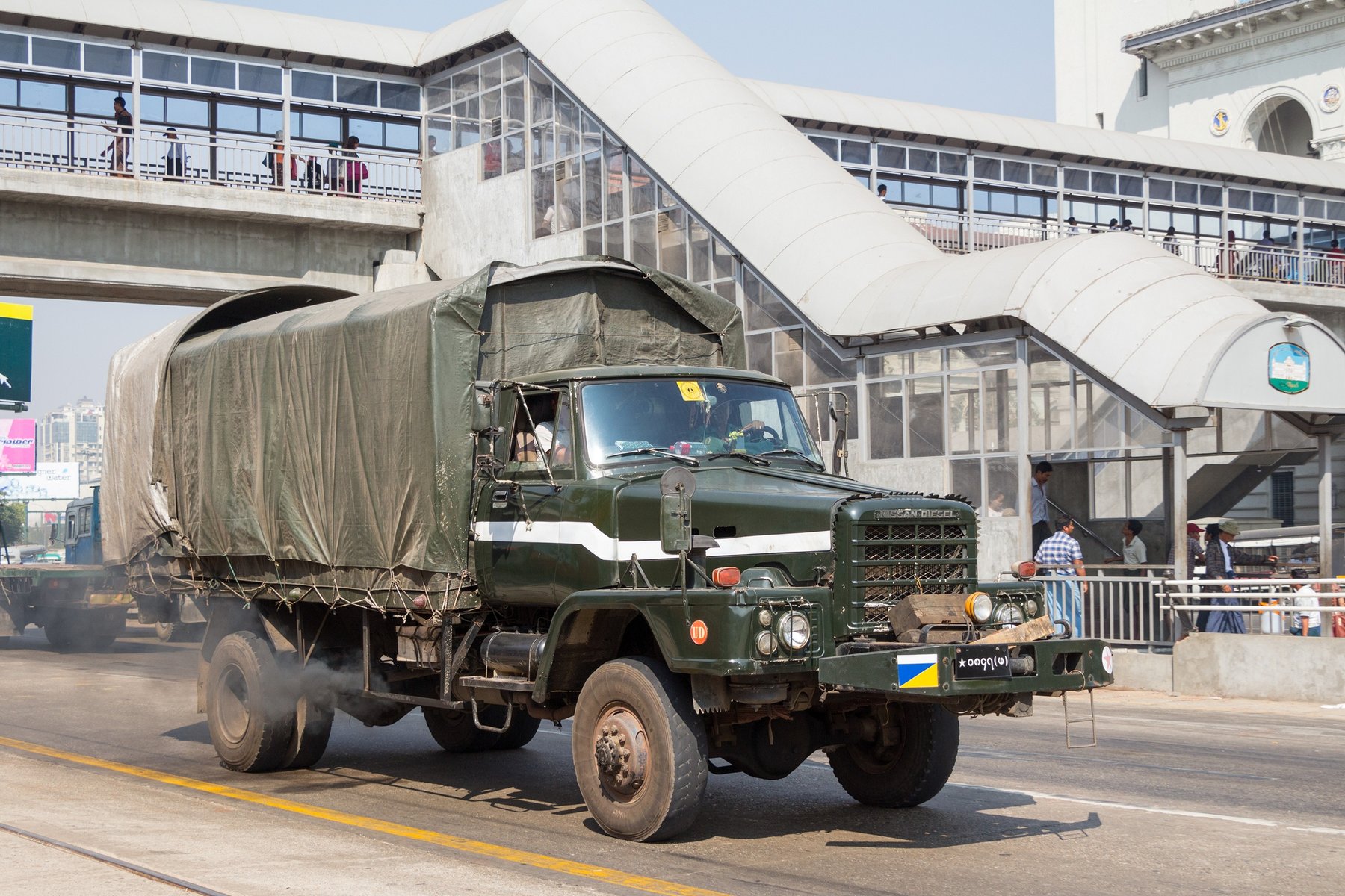 Truck Nissan NISSAN