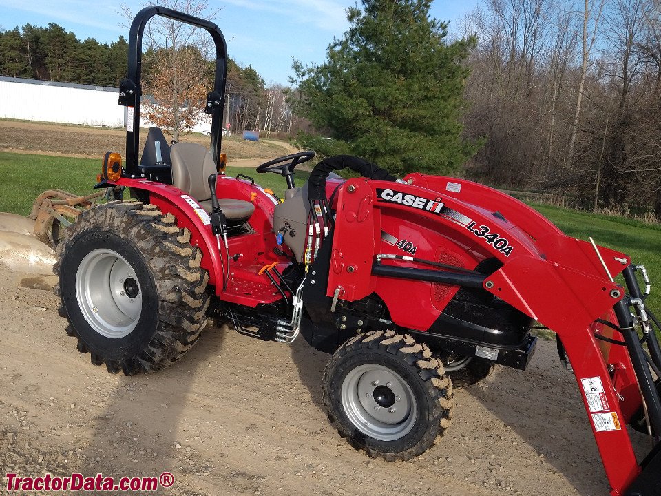 Tractor Case IH Farmall 40A Series II 4WD