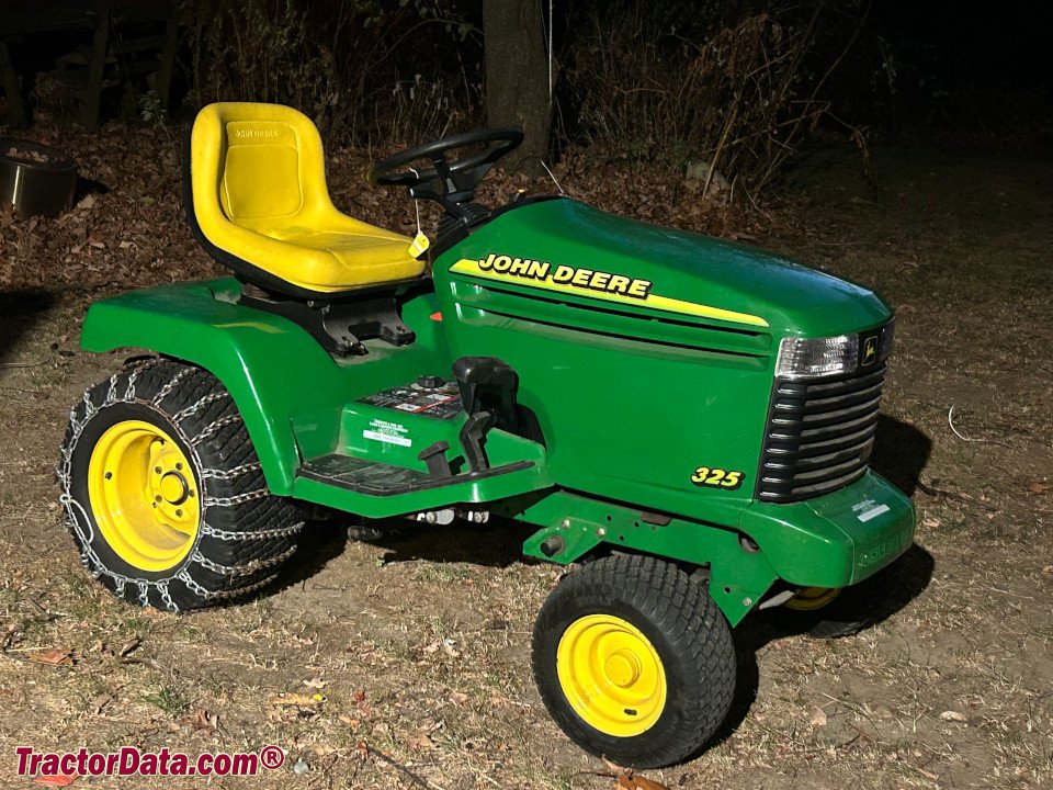 John Deere 325