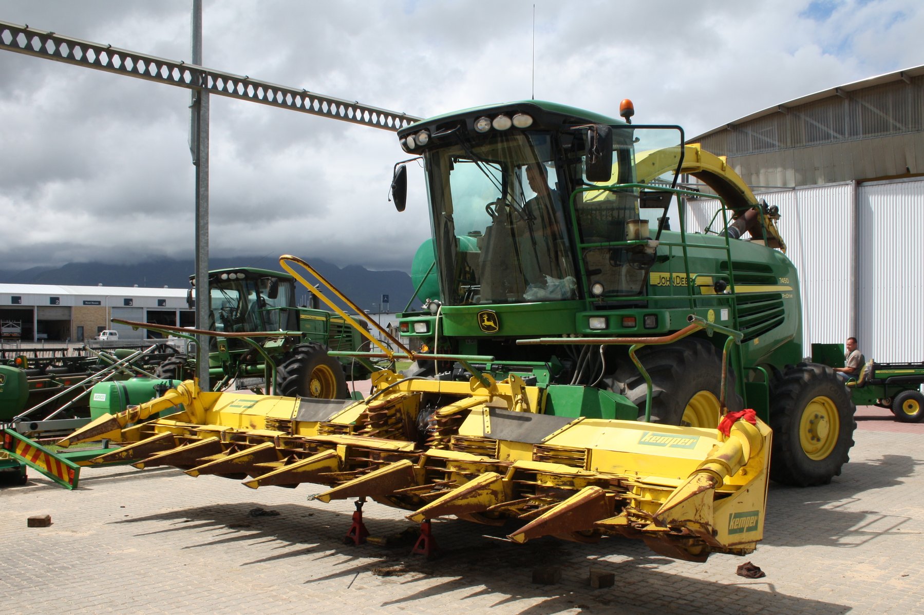 John Deere 7450