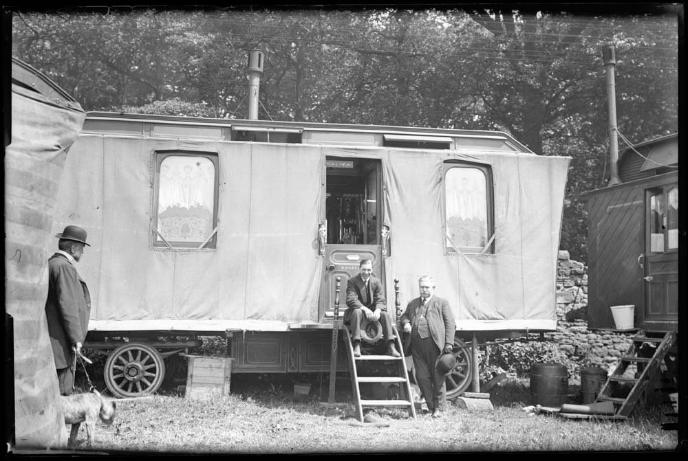 J.A.J. OPMEER CARAVAN