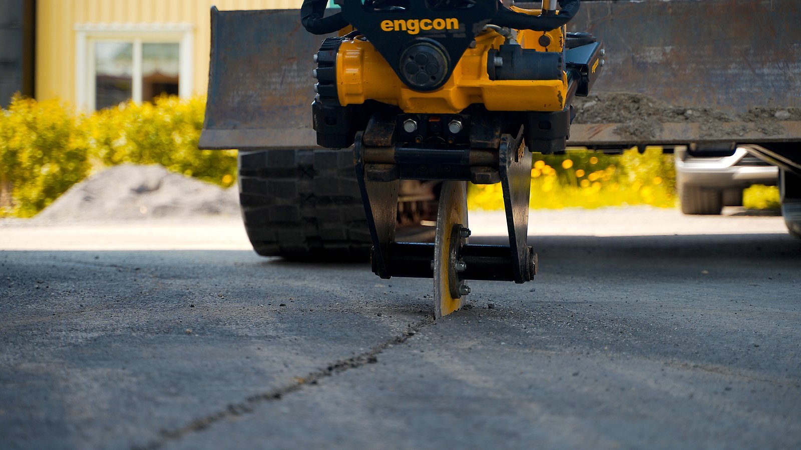 engcon Tarmac Cutters