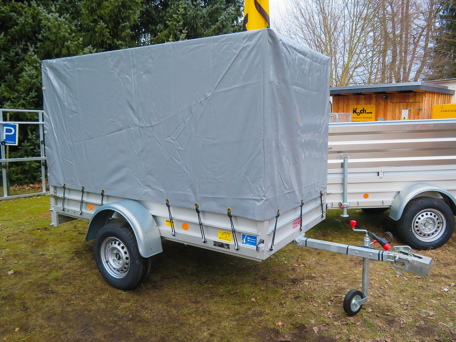 Przyczepki do 750 kg Omavalmiste 2.55M/250