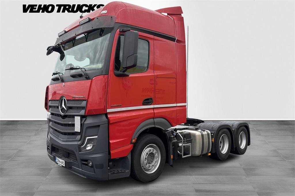 Truck Mercedes Benz 6X4