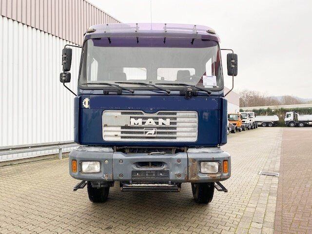 MAN T40