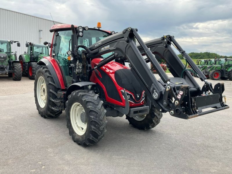 Tractor Valtra A85-2 (2WD)