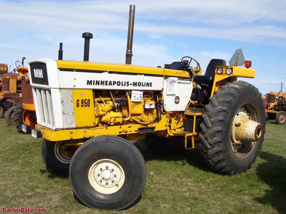 Tractor Minneapolis Moline G950