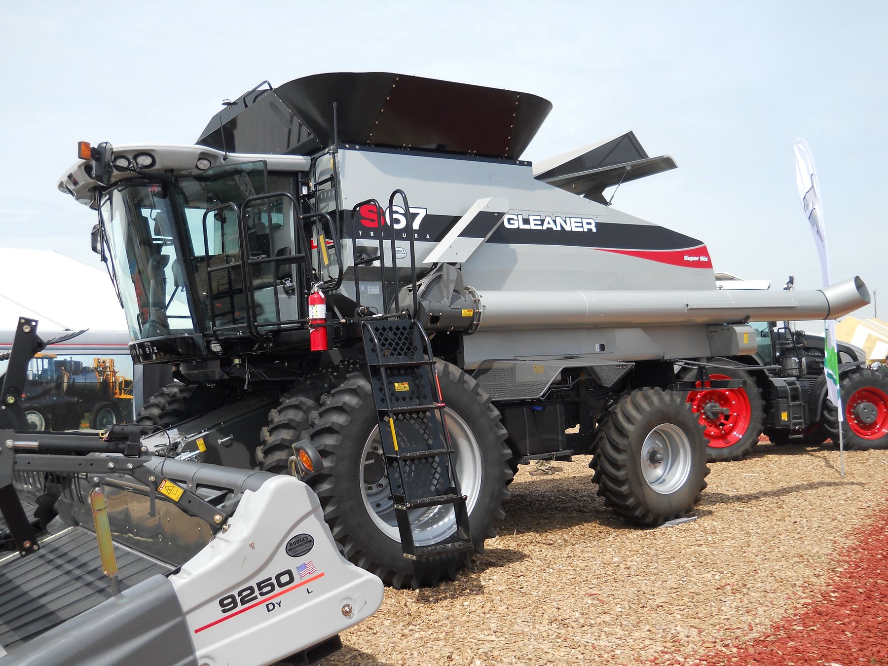 Harvester AGCO Gleaner R65
