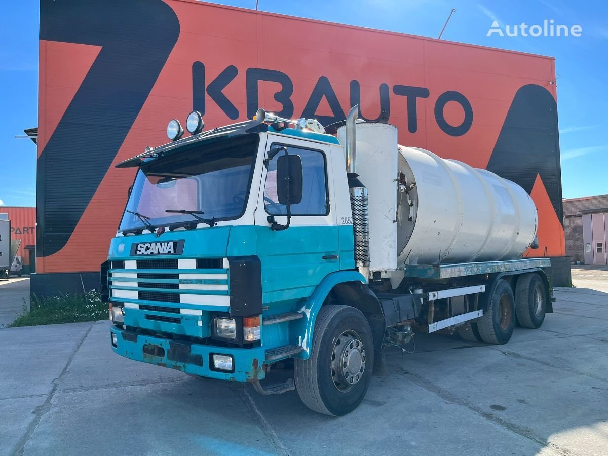Truck Scania P 113 HL-6X2/4600+1320