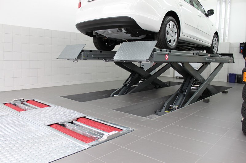 Trailer MAHA H300