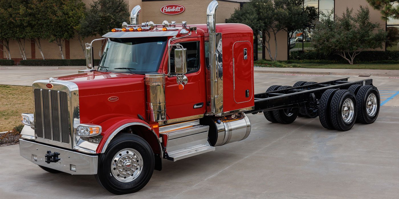 Truck Paccar Model 589