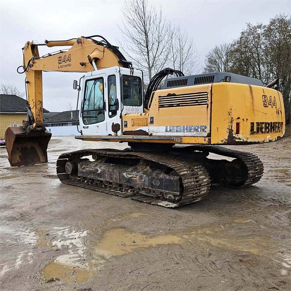 Liebherr R944B