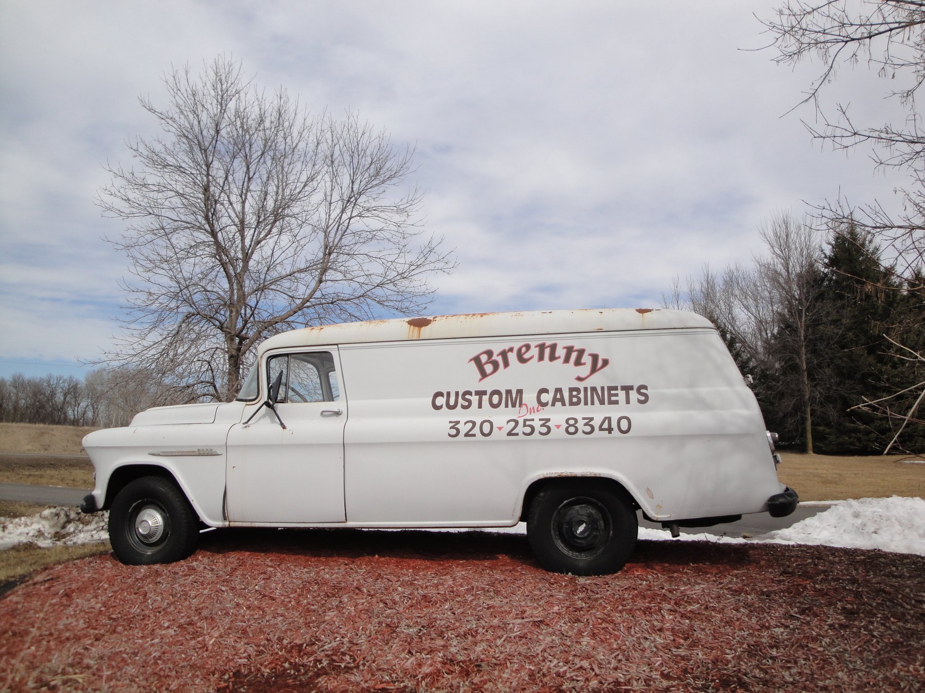 Van Chevrolet APACHE PANEL VAN 3800