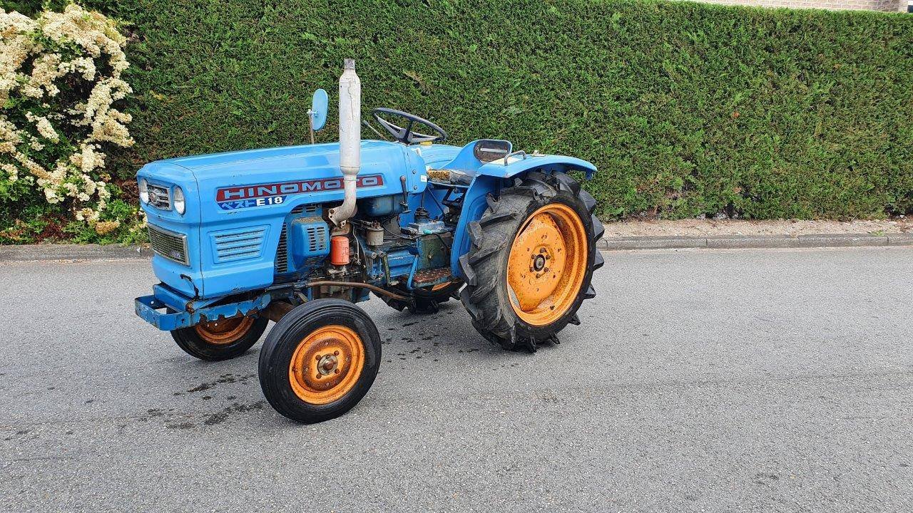 Tractor Hinomoto E18