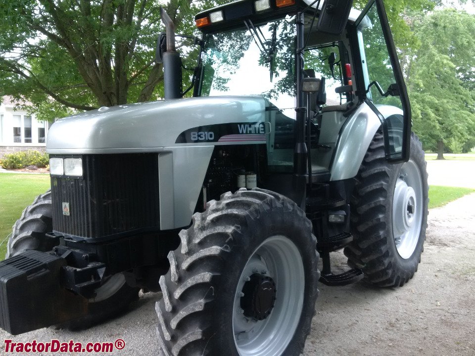 Tractor White 8310 Fieldmaster