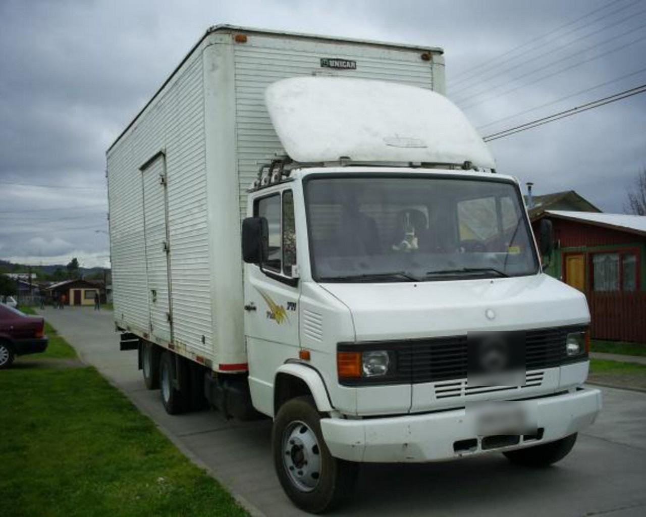 Truck Mercedes Benz 711 D