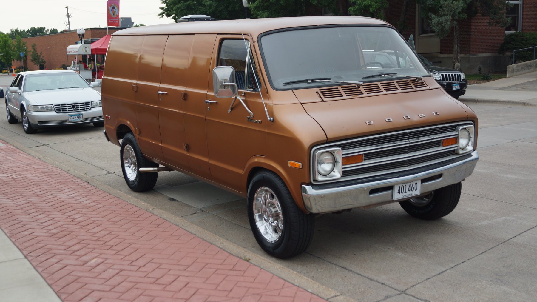 Van Dodge DODGE B300 TRADESMAN