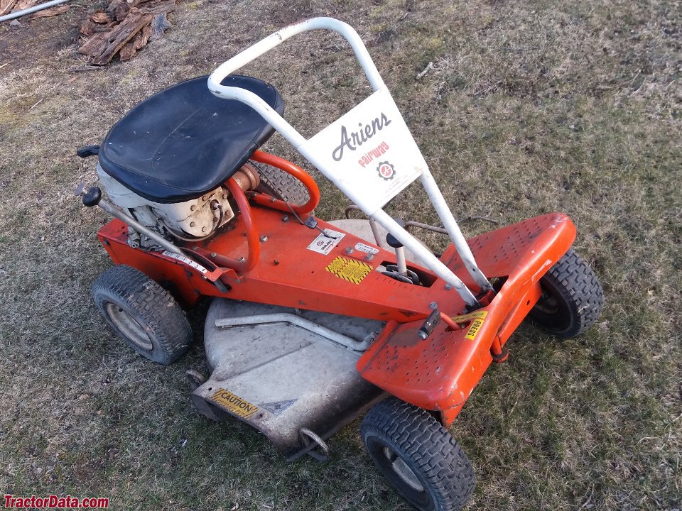 Ride-on mowers Ariens Fairway 5