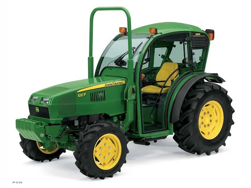 Traktor John Deere 100F