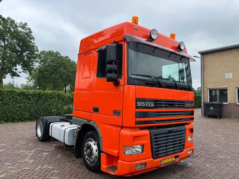 Lastwagen DAF FTR 95XF.380
