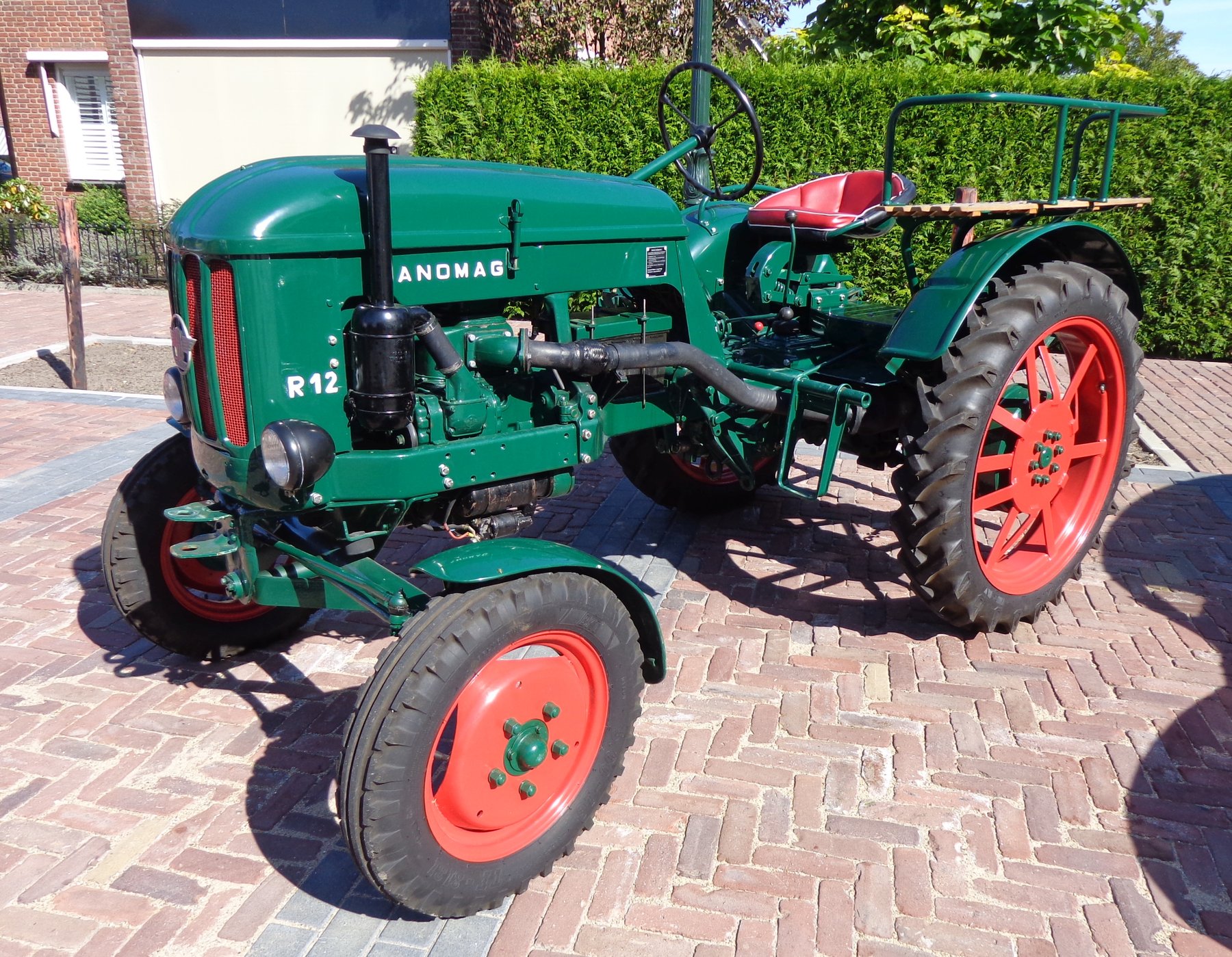 Tractor Hanomag R 12