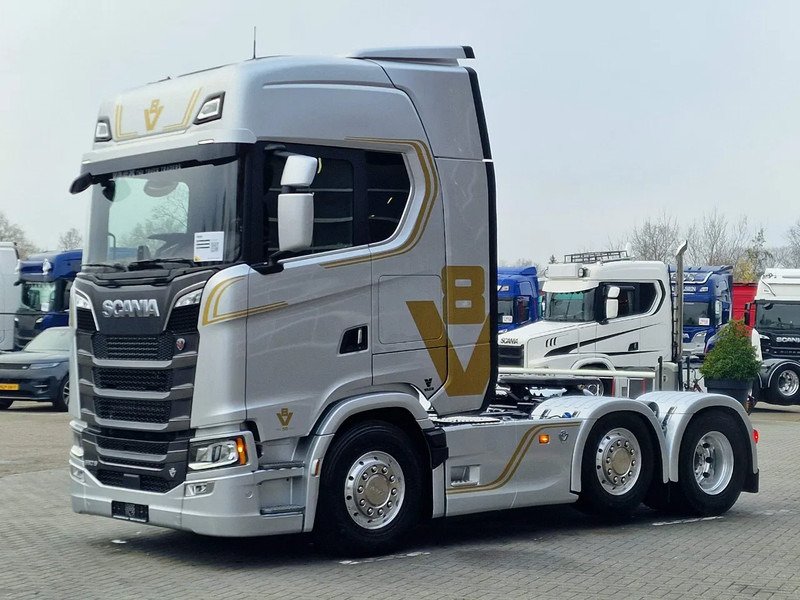 Scania 660 B8x4*4HB