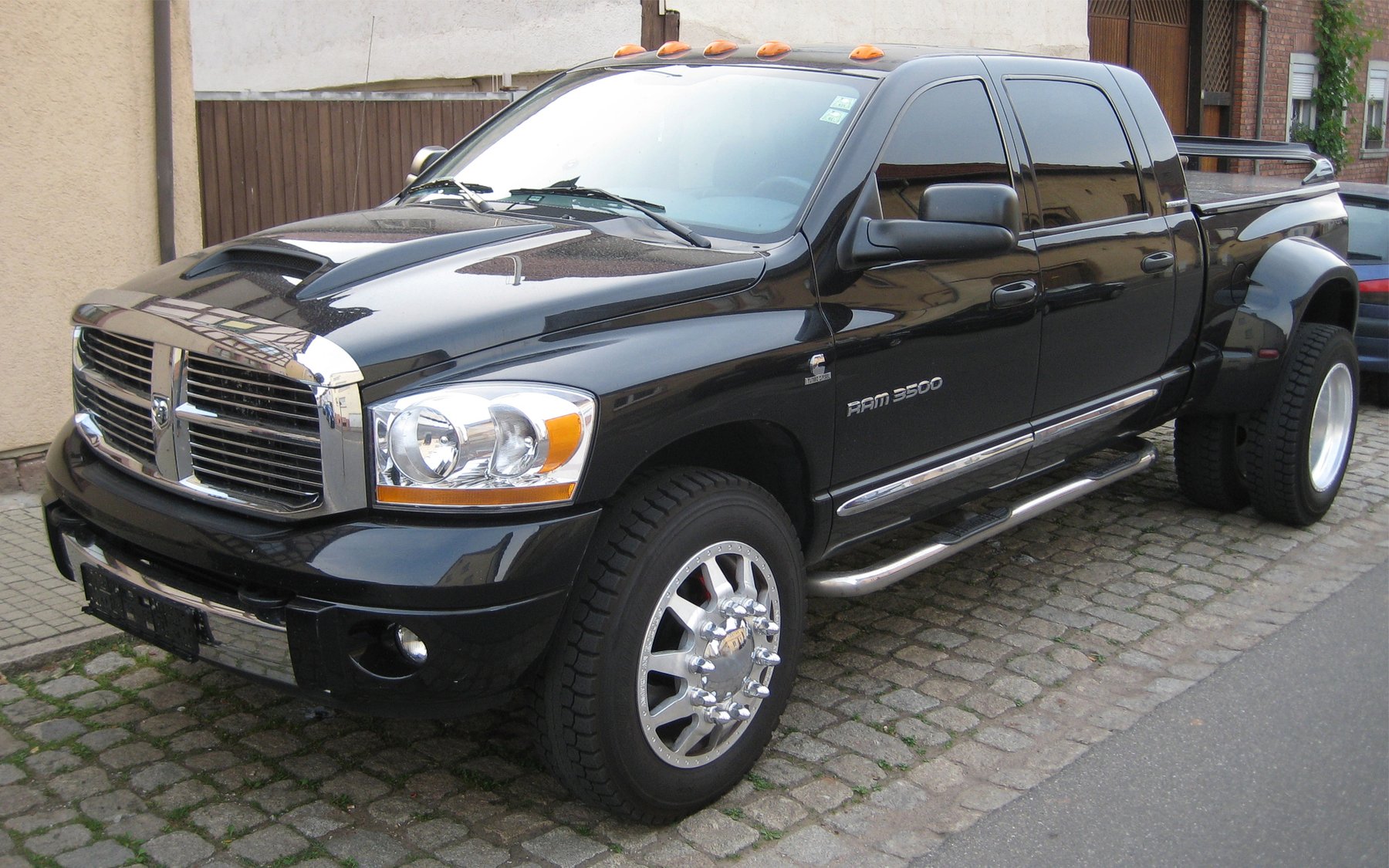 Van Dodge LARAMIE 4X4