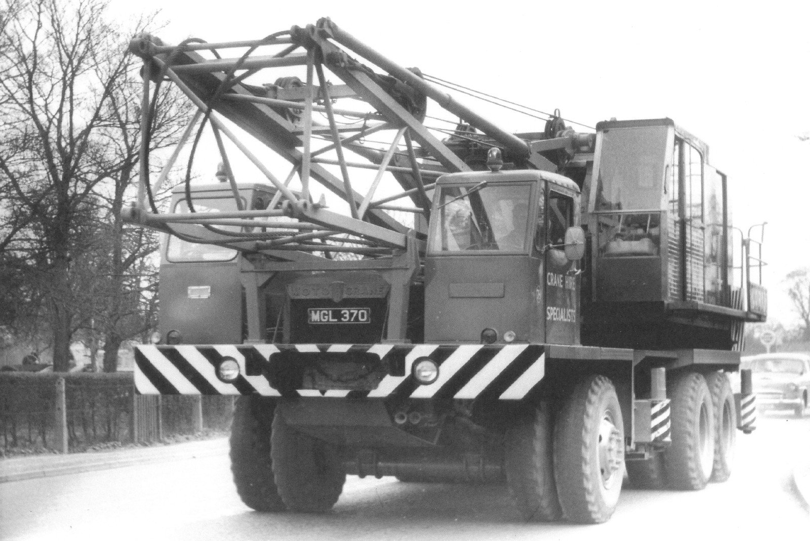 Samochód ciężarowy Lorain MC-320