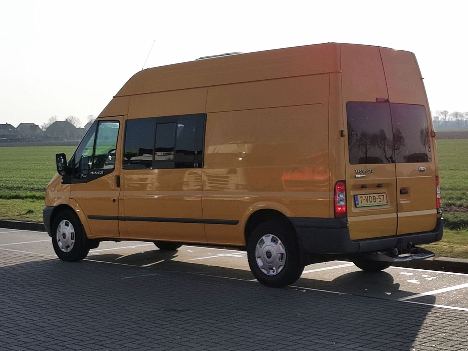 Transporter Ford 330L DC 115 MR 5.13