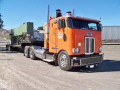 Peterbilt 362 COE