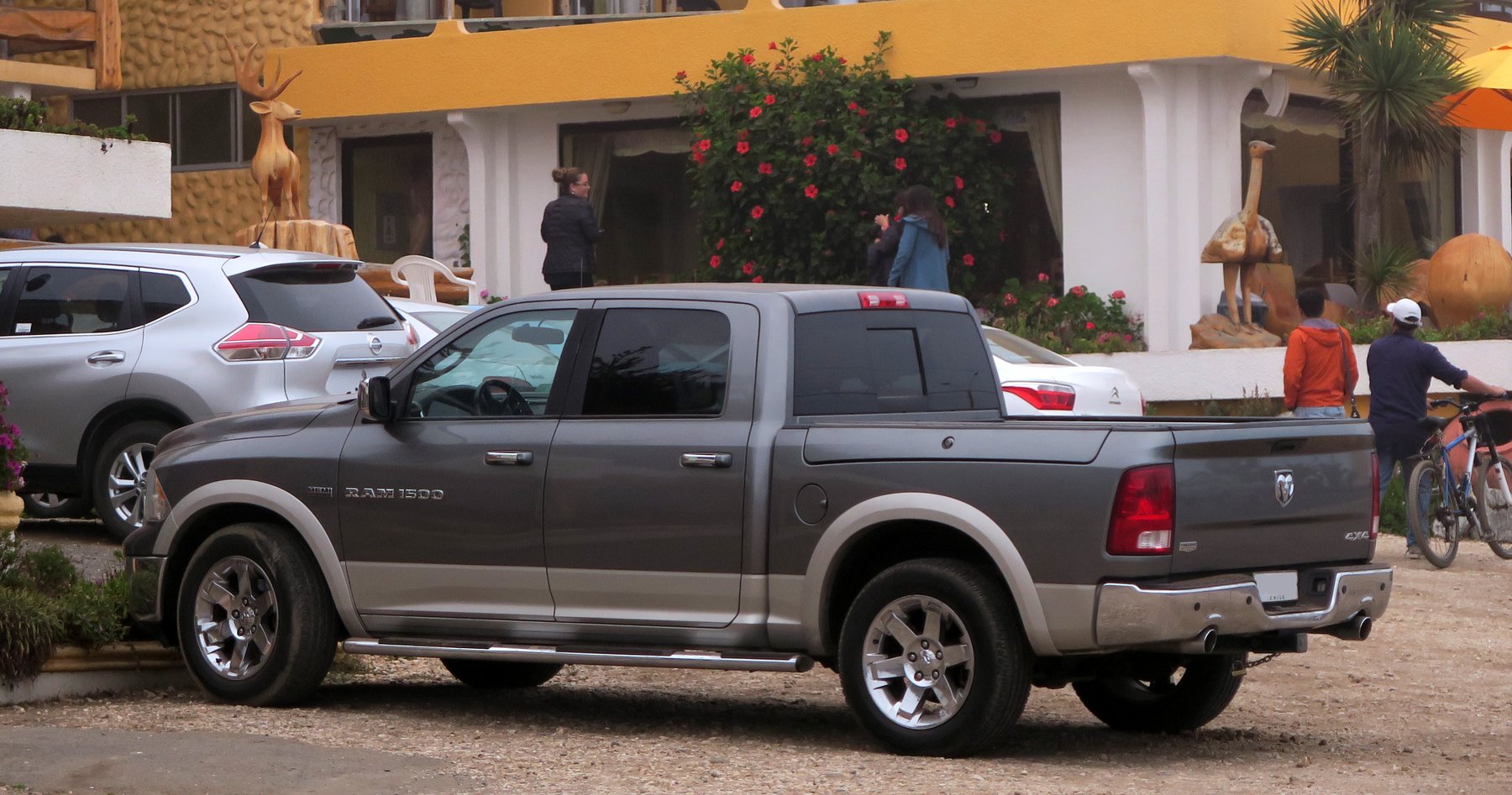 Van Ram 1500 LARAMIE CLASSIC