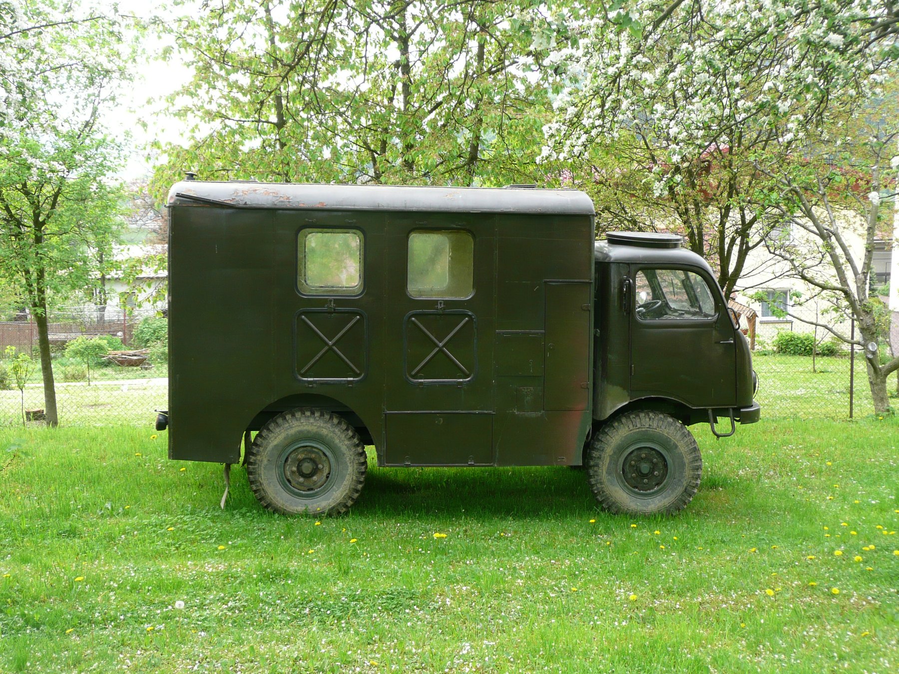 Tatra 805