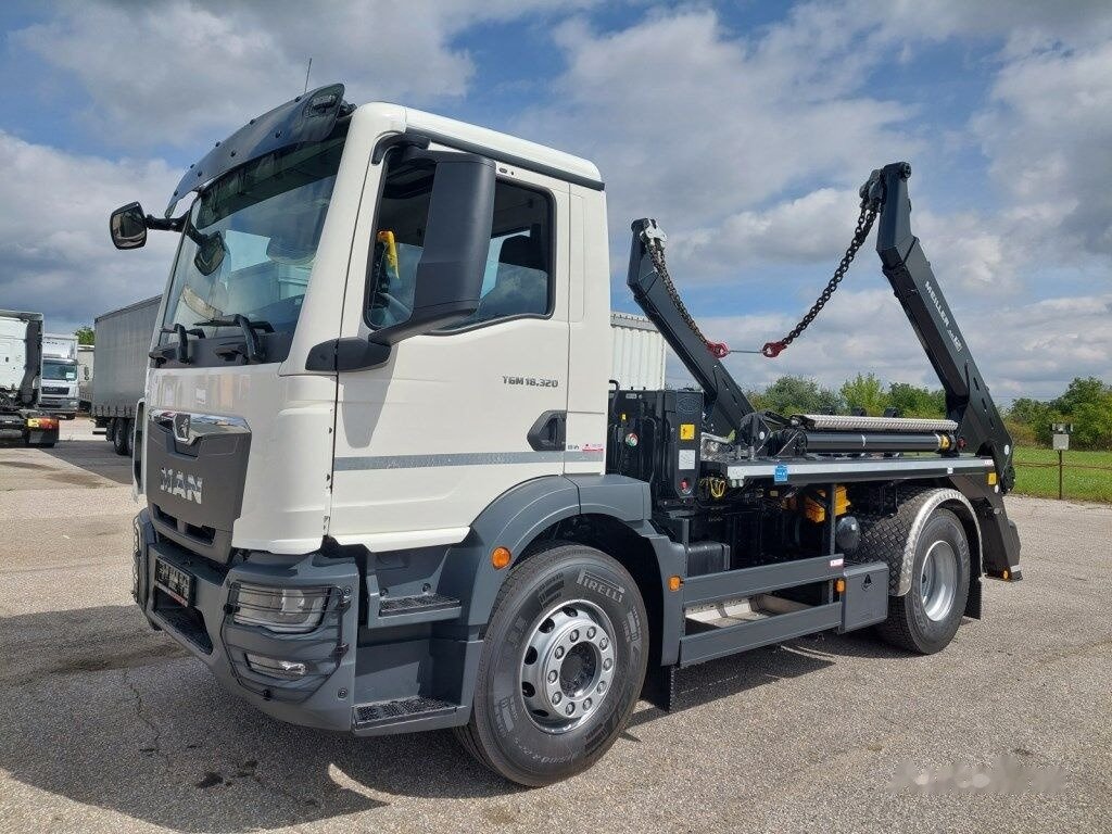 Truck MAN TGM 18.320 4X2 LL