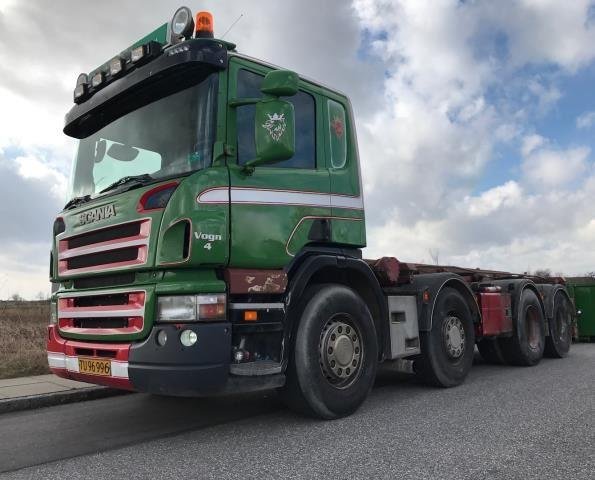Truck Scania P 12 CB-8X4/194+256+135