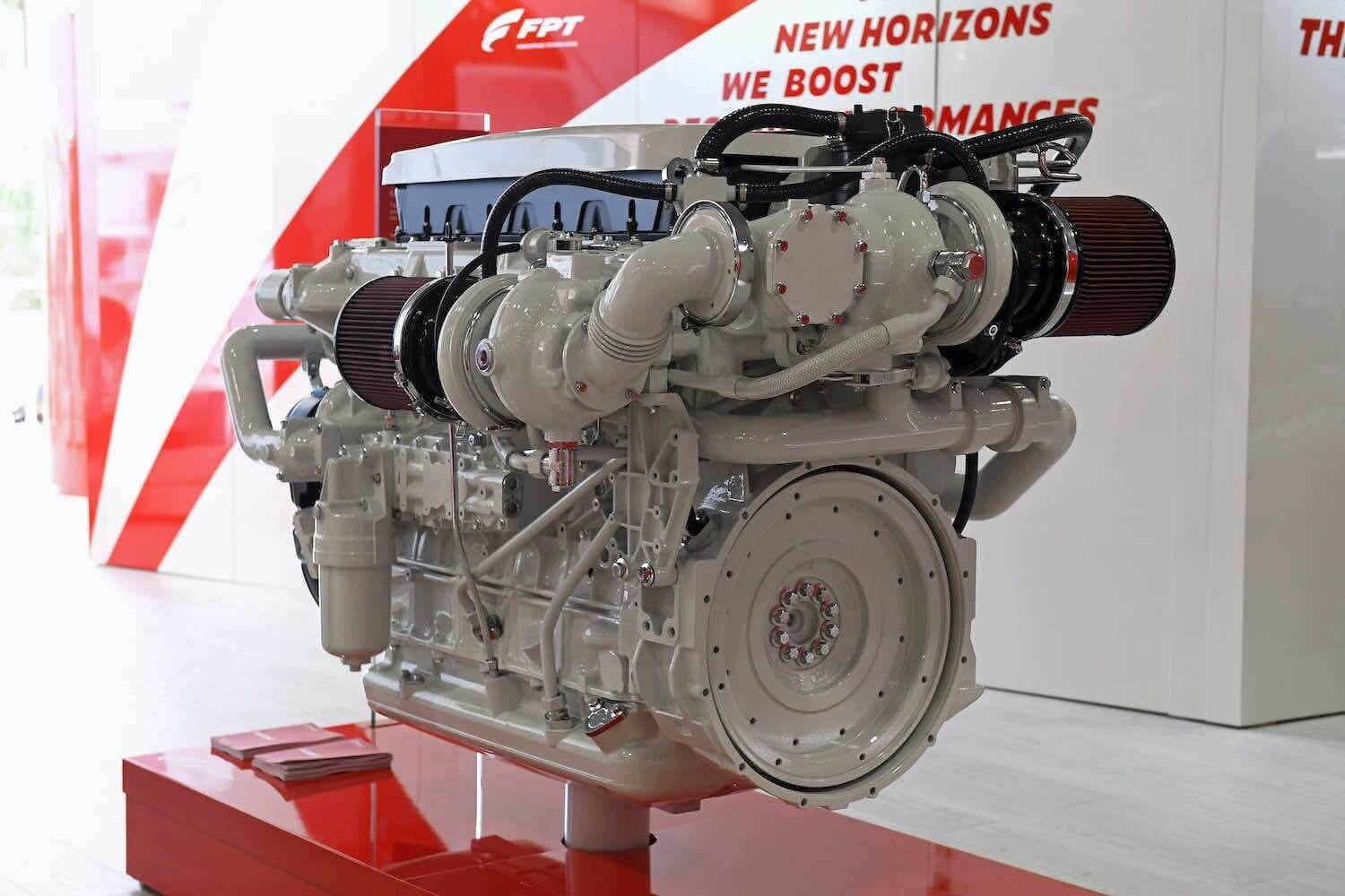 Diesel engine FPT Industrial F2CE9684F*E