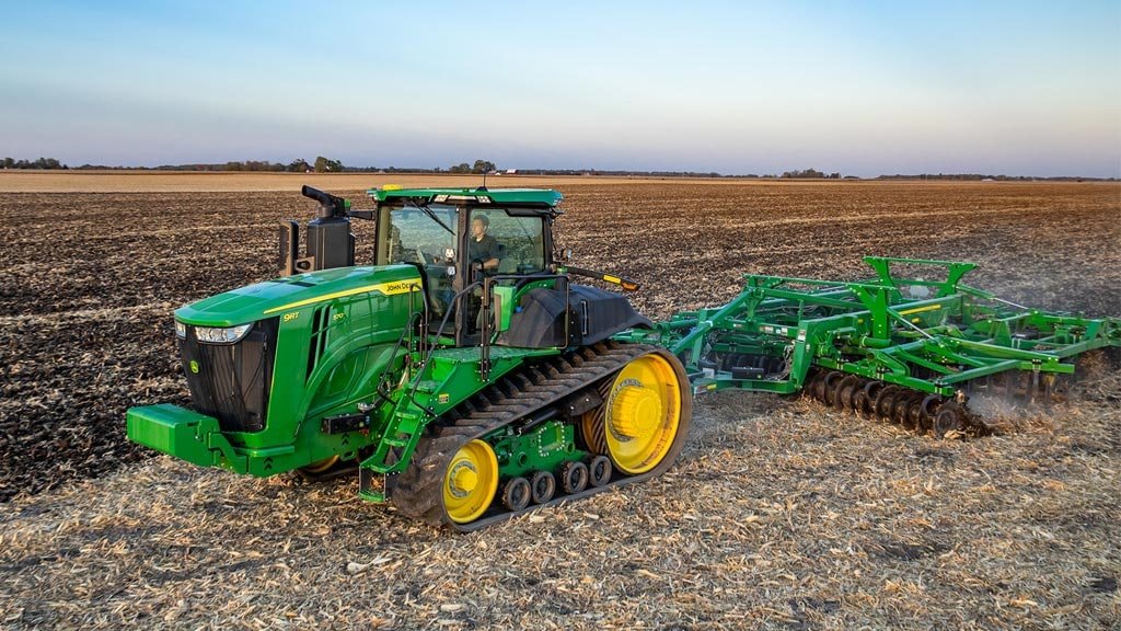 Excavator John Deere 670G LC