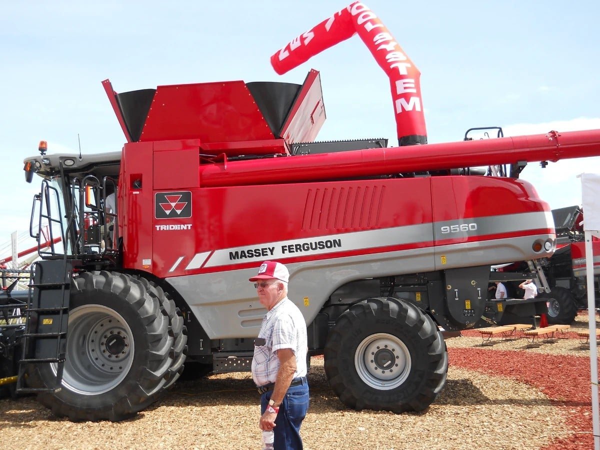 Harvester Massey Ferguson 9560