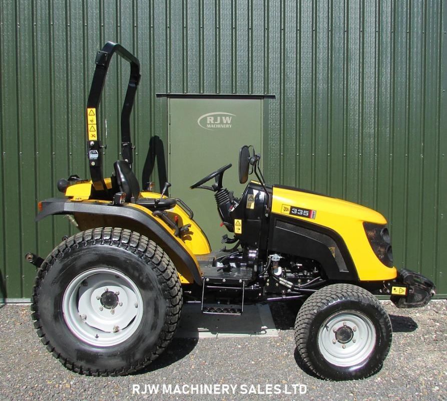 Traktor JCB 335HST