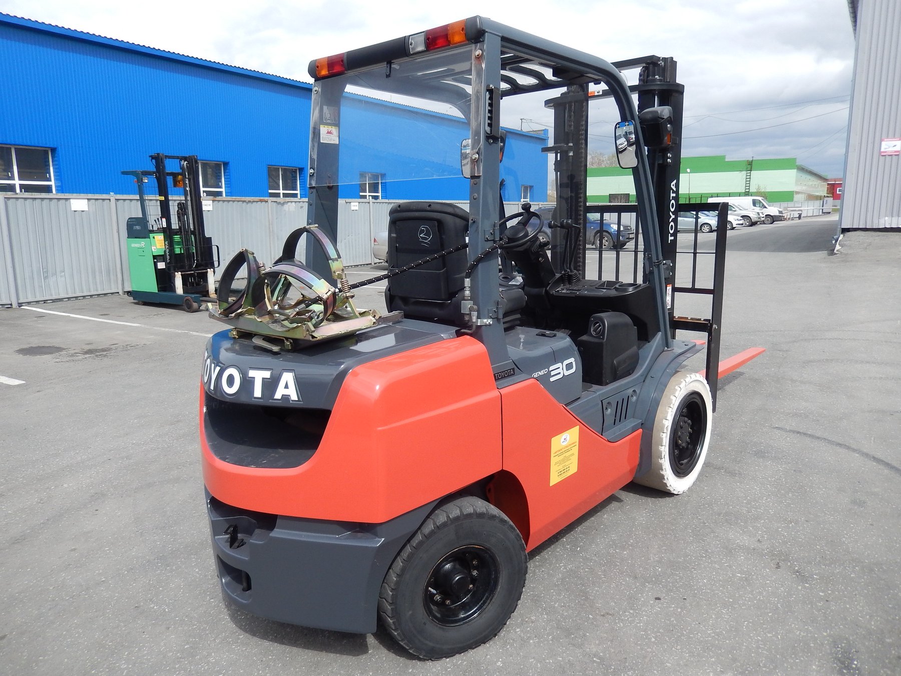 Wózki spalinowe Diesel Toyota 06-8FD30F