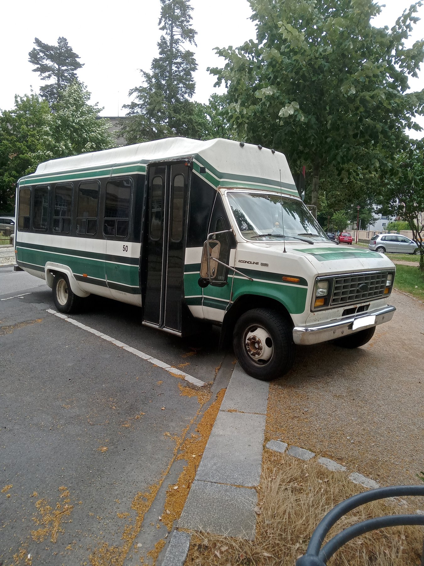 Truck Ford Econoline 350