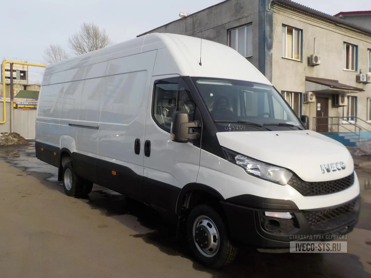 Transporter Iveco 40C15H
