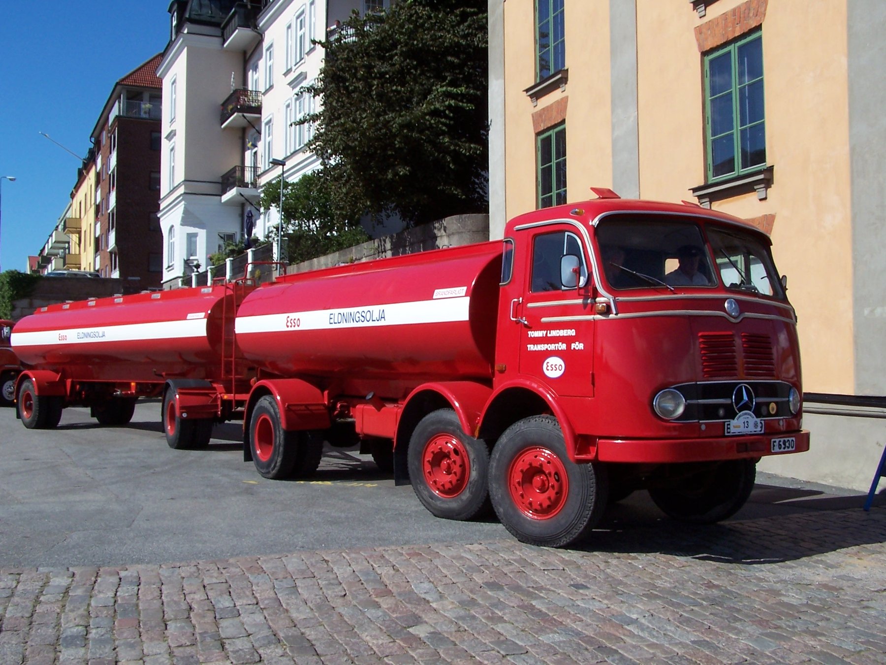 Truck Mercedes Benz LP333