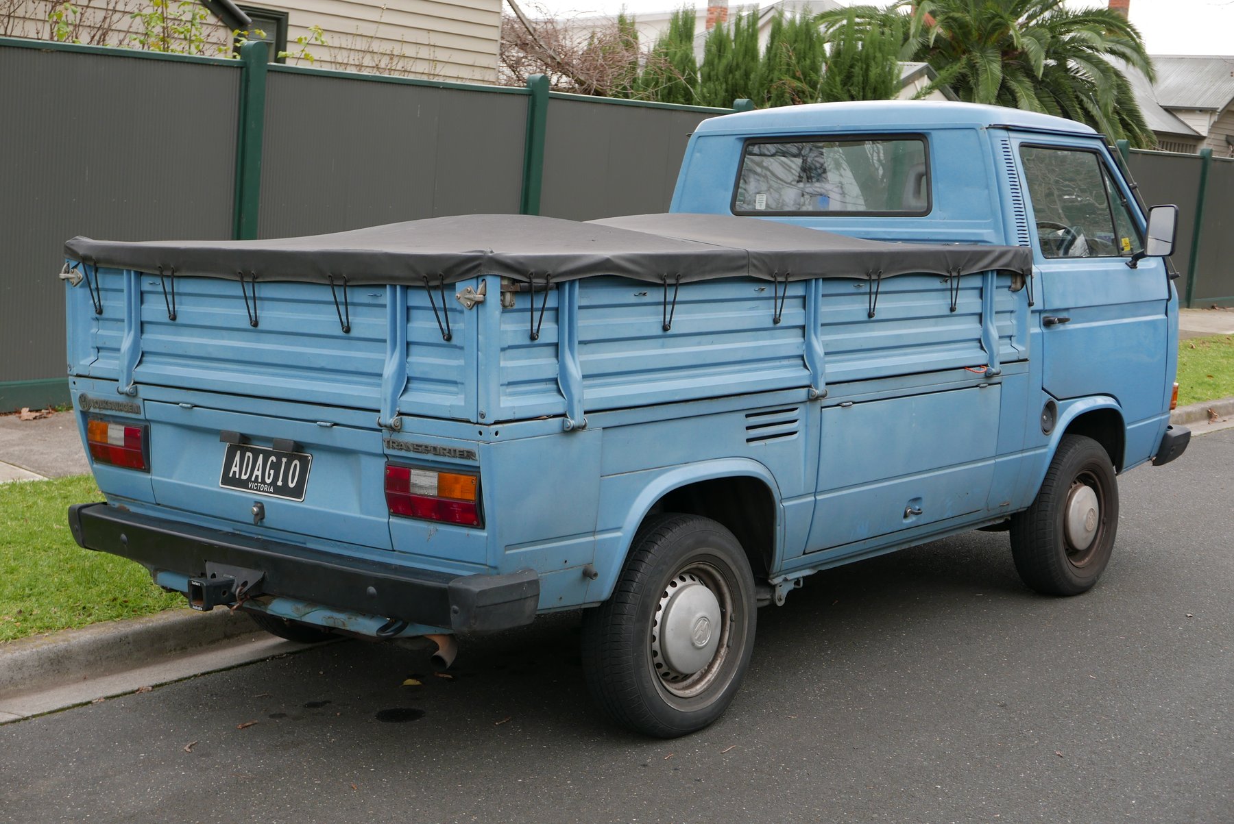 Van Volkswagen 245 T-3