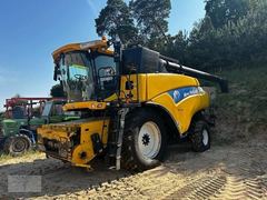 New Holland CR 9070 SCR