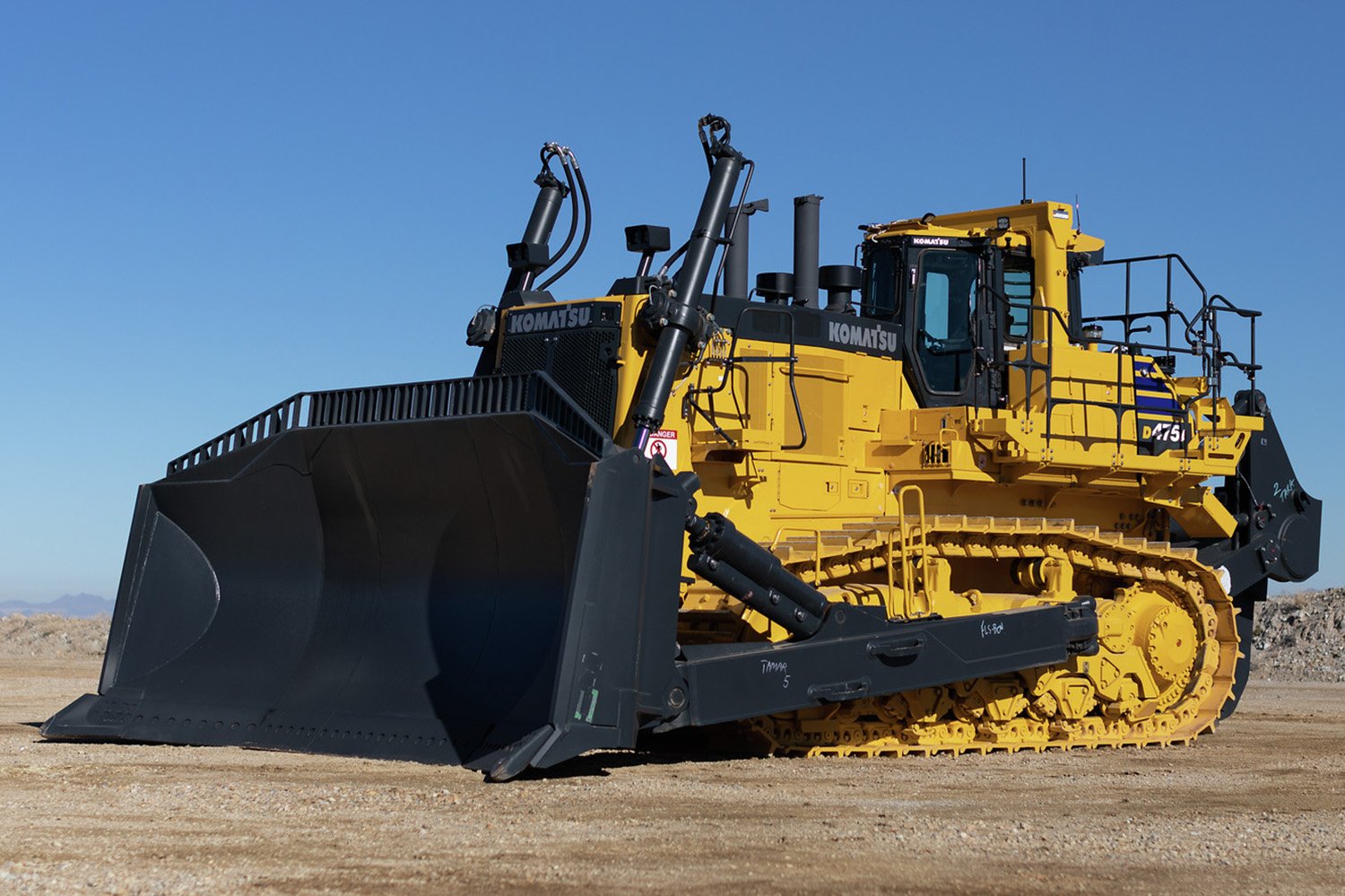 Komatsu D475A-1