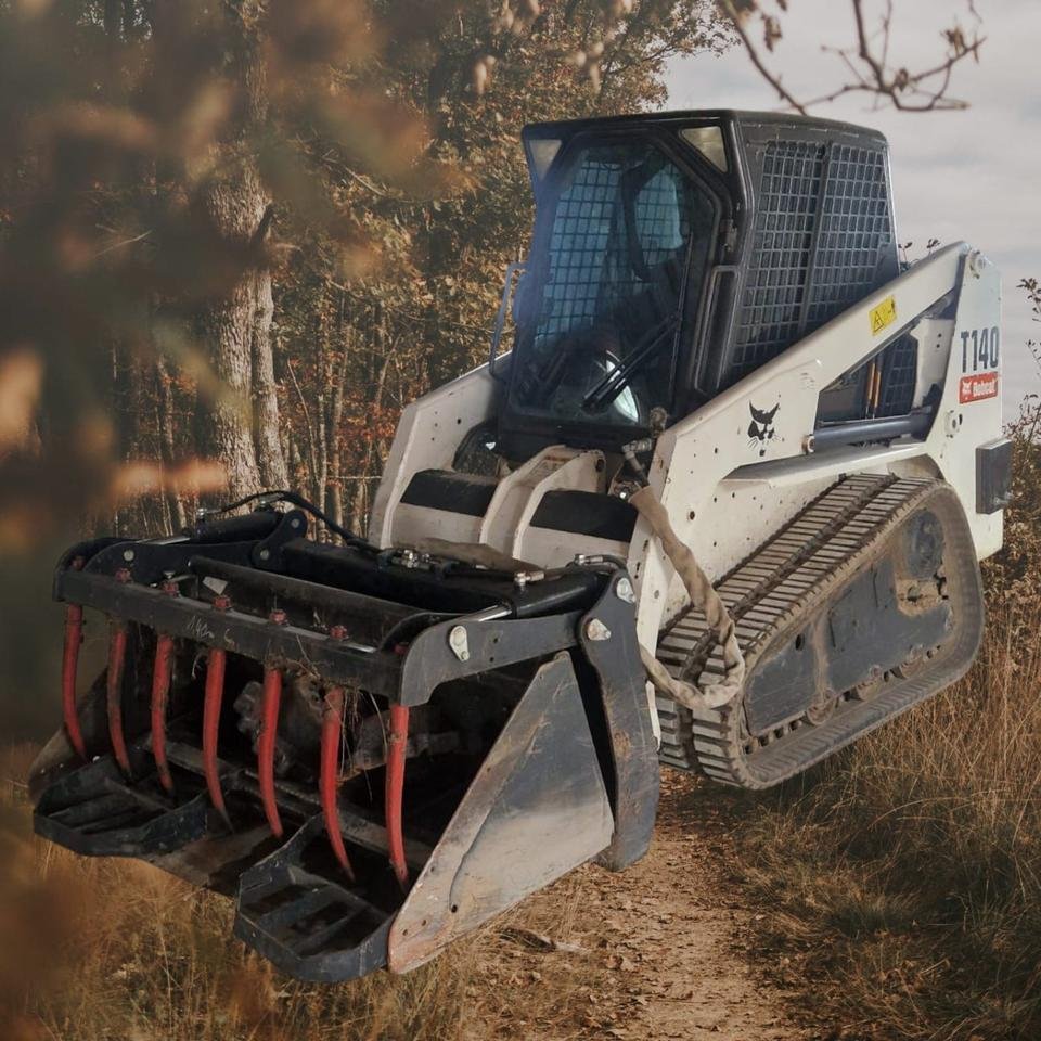 Bobcat T140