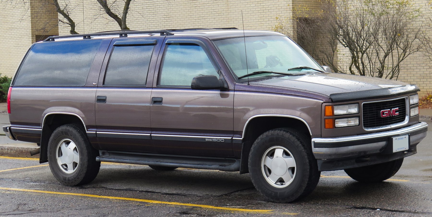 Van Chevrolet C1500 SUBURBAN