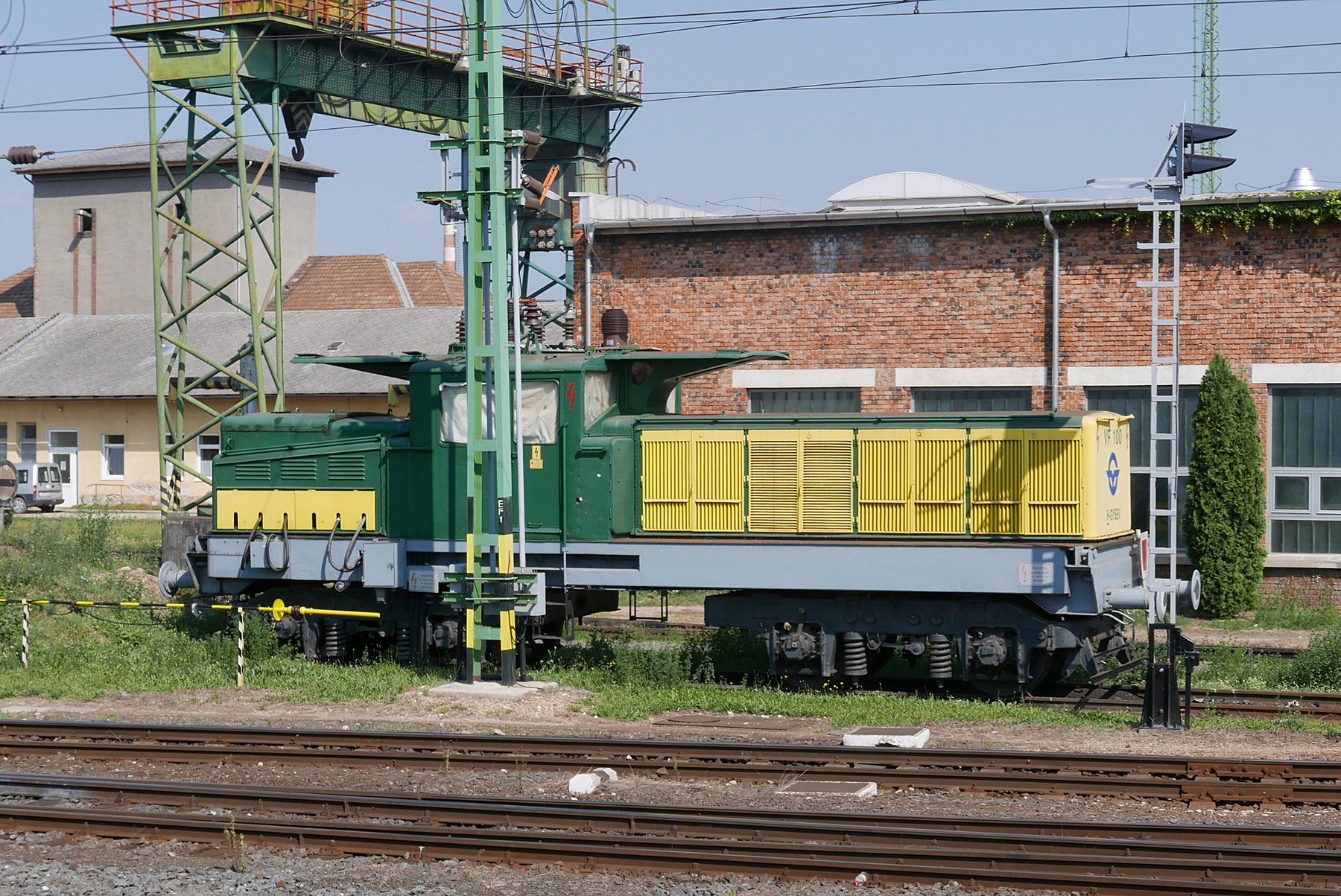Vf VF100