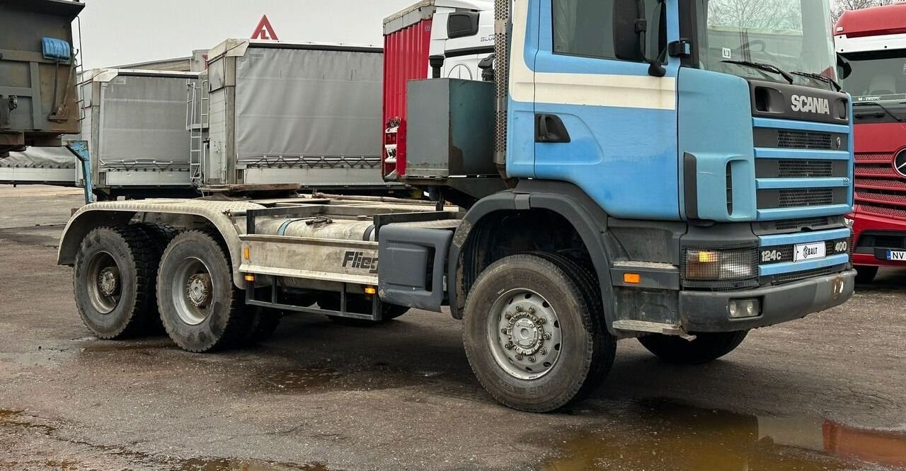 Truck Scania 124 LB-6X2/450+136